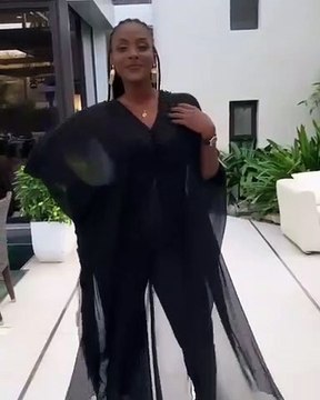 Halima Gadji dans une tenue transparente qui devoile ses atouts