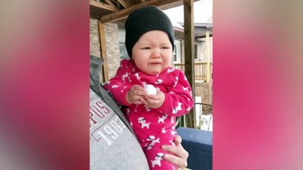 Babies Playing in the Snow First Time - Funny Baby Fails