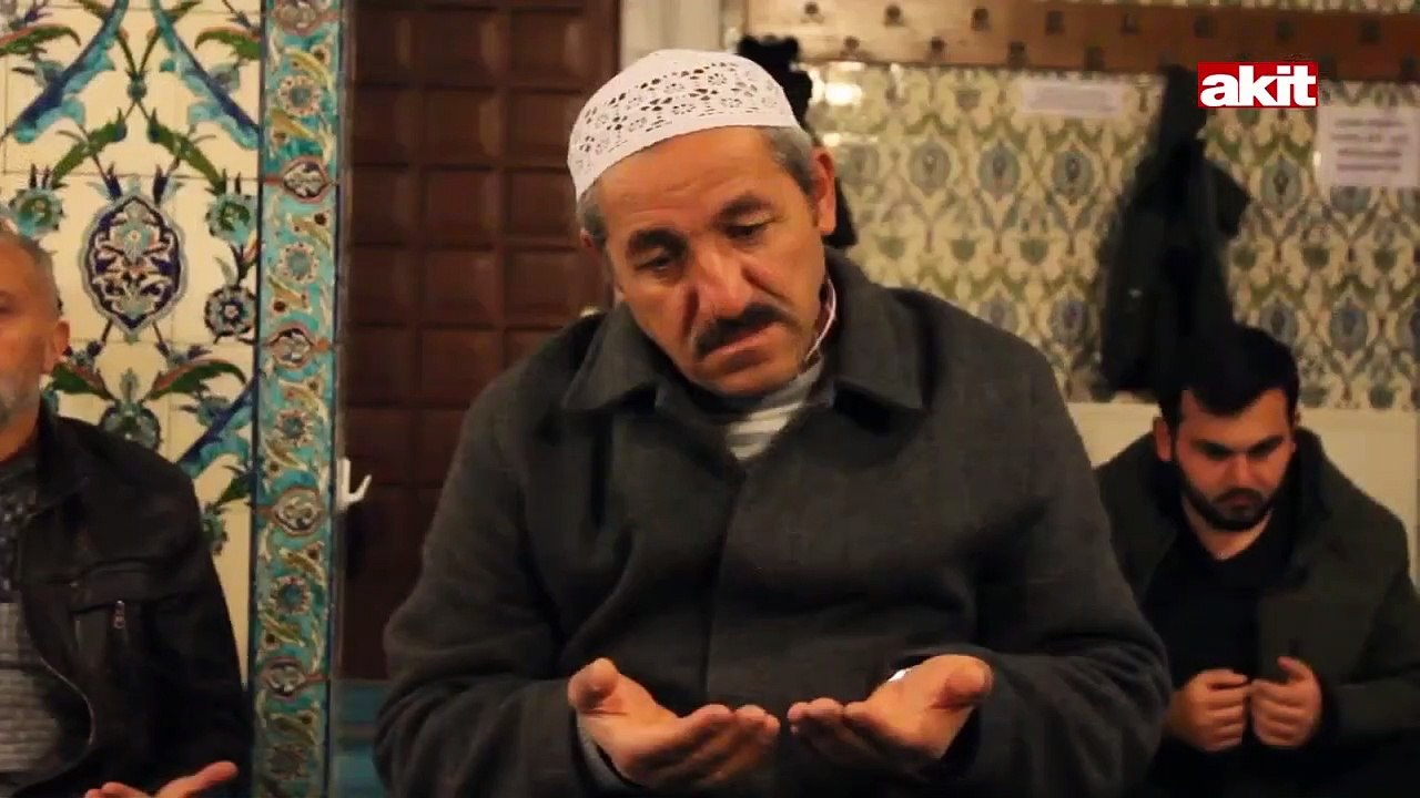 Miraç Gecesi'nde Müslümanlar Mescid-i Aksa için dualar etti