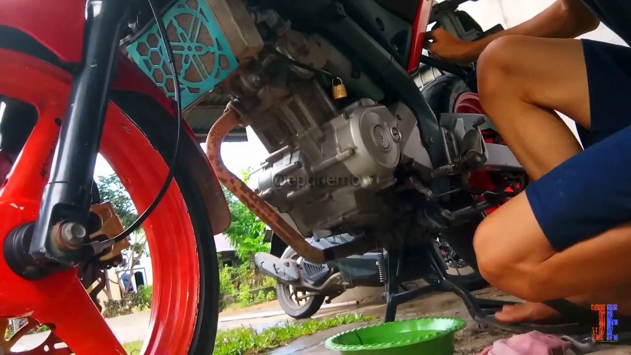 Cara ganti oli motor vixion