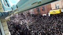 Two policemen injured as thousands attend Hasidic rabbi's Brooklyn funeral