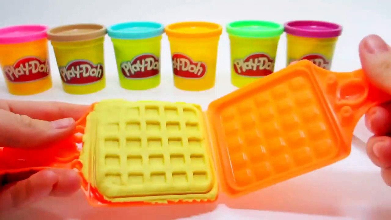 Play Doh Cats Waffle Maker ) Videos for Children Cooking Rainbow