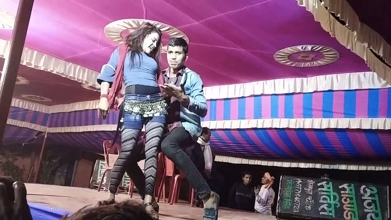 Akestra Dance on Gori Tohar chunari ba lal lal song