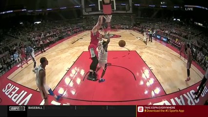 Isaiah Hartenstein Posts 14 points & 14 rebounds vs. Santa Cruz Warriors