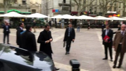 Christophe Castaner arrive à Avignon