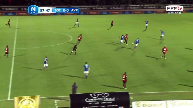 Belle frappe qui passe juste à côté!