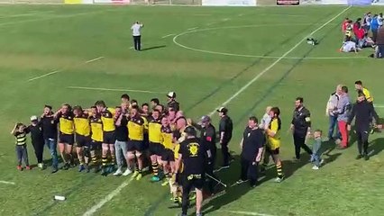 La chanson des mezois par les joueurs du RCM