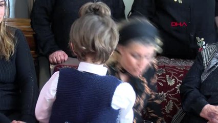 Mansur Yavaş Seçim Sürecinde Kendisine Dua Eden Halime Teyzeyi Evinde Ziyaret Etti