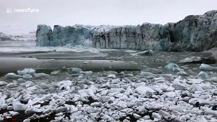 Sauve qui peut, un glacier s'effondre (Islande)