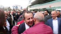 Bolu Belediye Başkanı Özcan, mazbatasını 500 kişiyle birlikte aldı