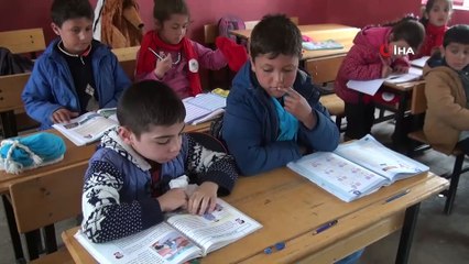 Küçük Muhammet Kendisine Uzanacak Yardım Elini Bekliyor