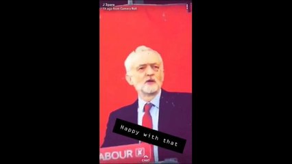 Soldati britannici usano la foto di Corbyn come bersaglio al poligono