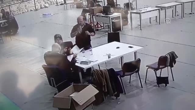 Bayrampaşa'da Geçersiz Oylar Sayılıyor