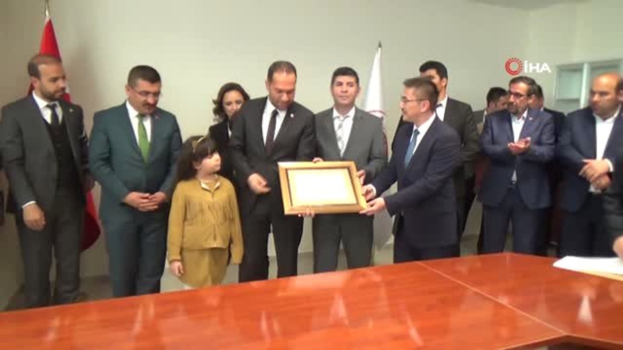 Niğde Belediye Başkanı Emrah Özdemir Görevine Başladı