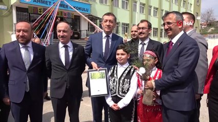 Bakan Selçuk ile öğrencinin İngilizce diyaloğu