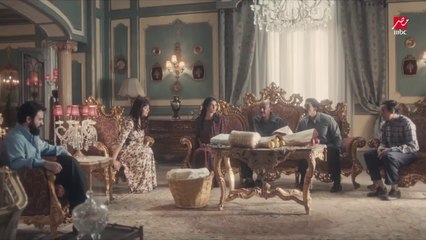 عندما يقدم لك البخيل هدية.. ماذا يقول؟.. أحمد بدير في عائلة الحاج نعمان