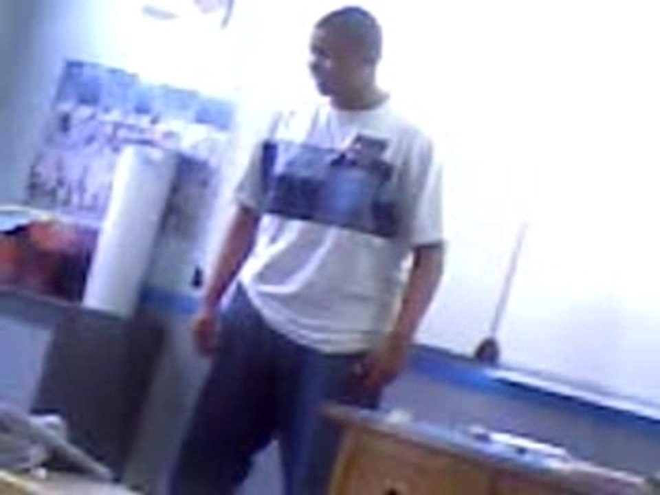 jean ki danse la tecktonik