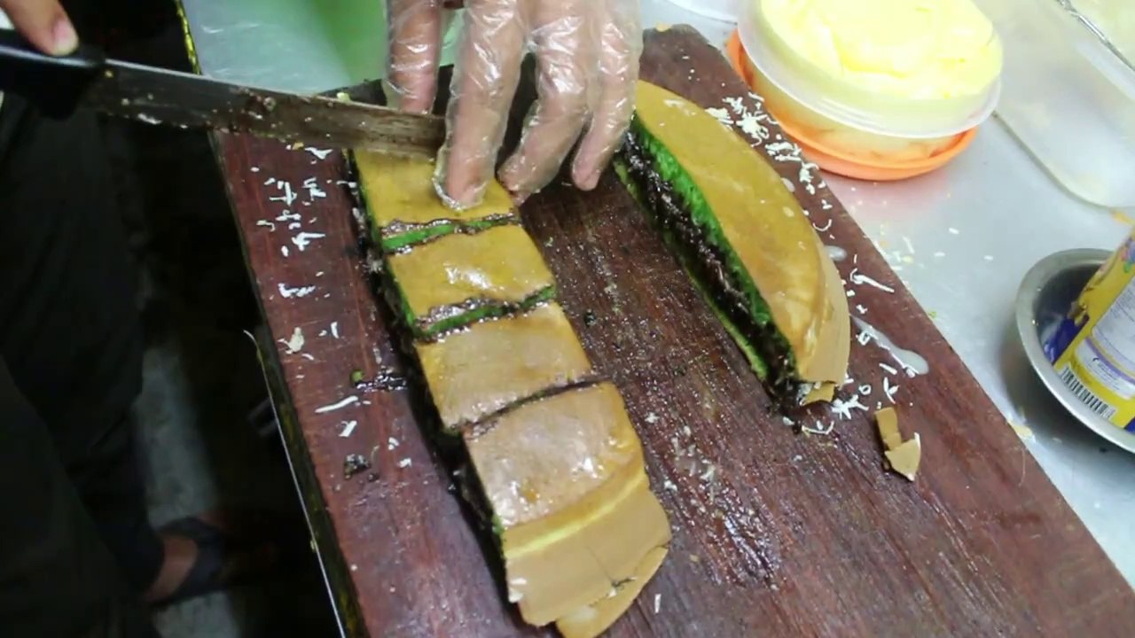 MARTABAK MANIS HAWAI PONTIANAK - APAM PINANG INDONESIAN STREET FOOD