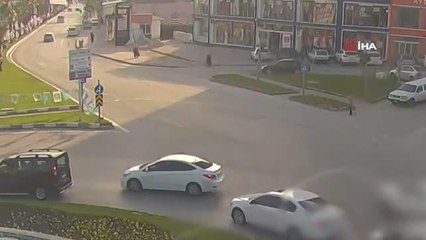 Polisten Aksiyon Filmlerini Aratmayan Hareket... Uçan Polis Torbacıya Böyle Geçit Vermedi