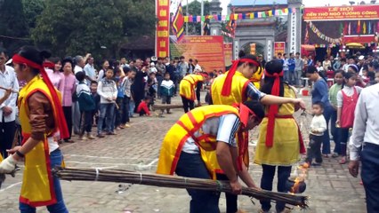 Rice cooking competition -Traditional folk games of Vietnamese