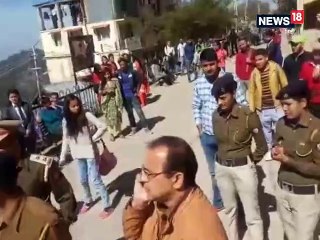 HPU में छात्रों पर धौंस जमाते DSP सुरेश चौहान, दी गालियां, SFI नेता गिरफ्तार