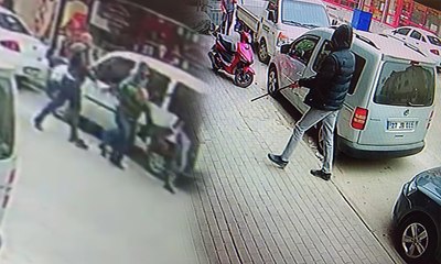 Silahlı saldırgana meydan dayağı kamerada