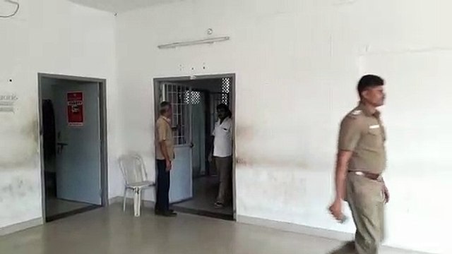 கோவை சந்தோஷ்குமார் மீது சரமாரி தாக்குதல்-வீடியோ