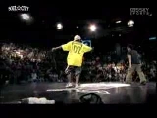 RedBull BC One 2005 SemFinal - Hong10 vs Pelezinno