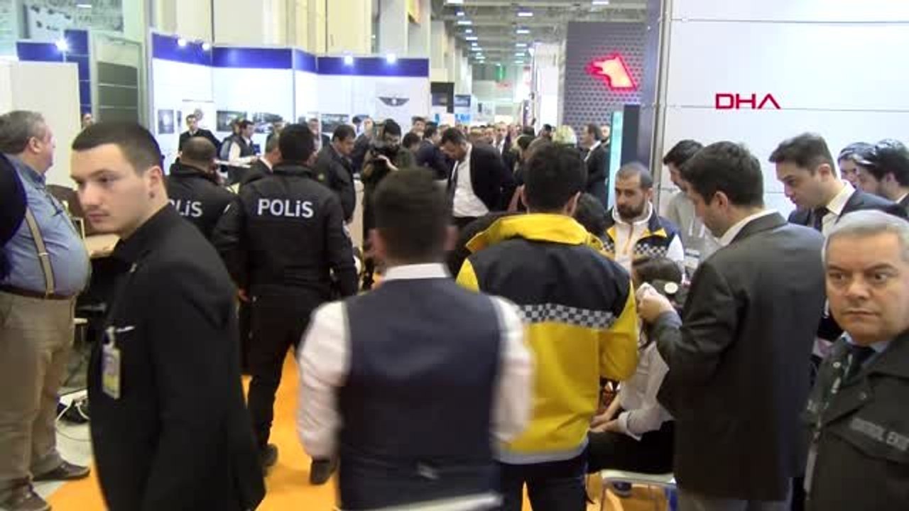 Tüyap'ta Stant Devrildi Yaralılar Var