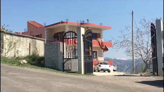 Grabitet banesa në Mallakaster, pronari: Hynë me maska, thika e shkop bejsbolli