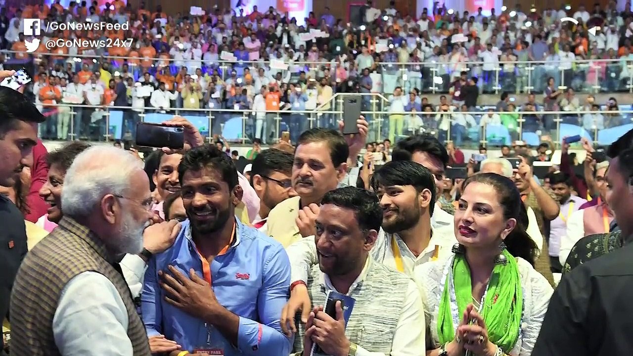 Congress and AAP complains to EC over NaMo TV