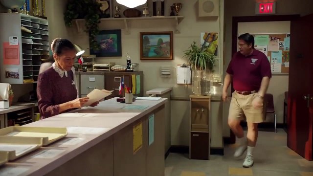 Young Sheldon 2x18 All Sneak Peeks A Perfect Score and a Bunsen Burner Marshmallow (2019)