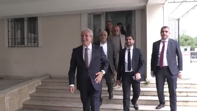 Başkan Seçilen Tutaşı ve Demir Mazbatalarını Aldı