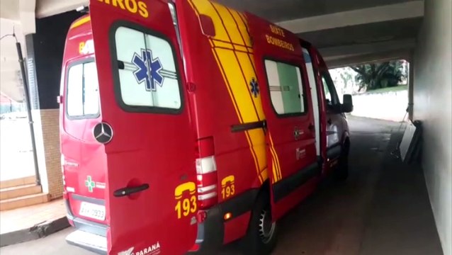 Após sofrer queda de quatro metros, jovem é socorrido