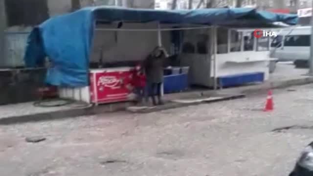 Aniden Bastıran Sağanak ve Dolu Yağışı Vatandaşlara ve Sürücülere Zor Anlar Yaşattı