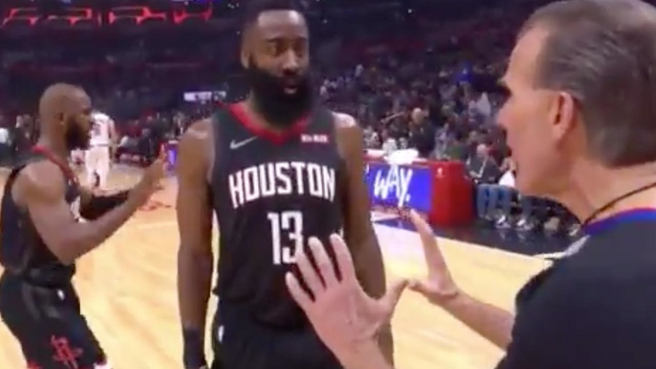 Ref Steps To Chris Paul after CP3 Caught TROLLING Him!