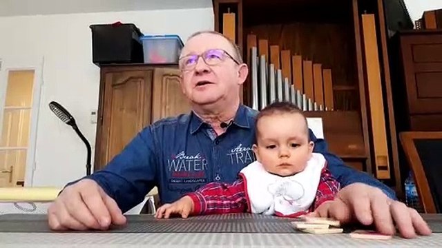 Quand les hommes exercent des métiers « féminins » : à Metz, Henri Meyer est assistant maternel depuis 10 ans