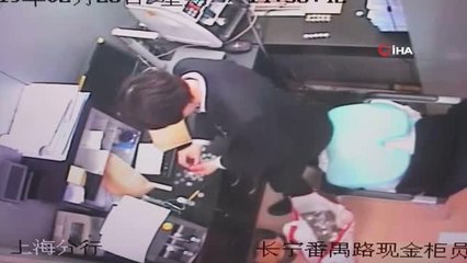 3 Bin Adet Madeni Parayla Bankaya Geldiler! 59 Doları 5 Saatte Saydılar