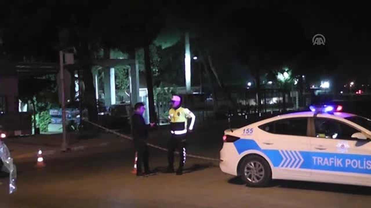 Ödemiş Cezaevi'nin Önündeki Şüpheli Paket Fünye...