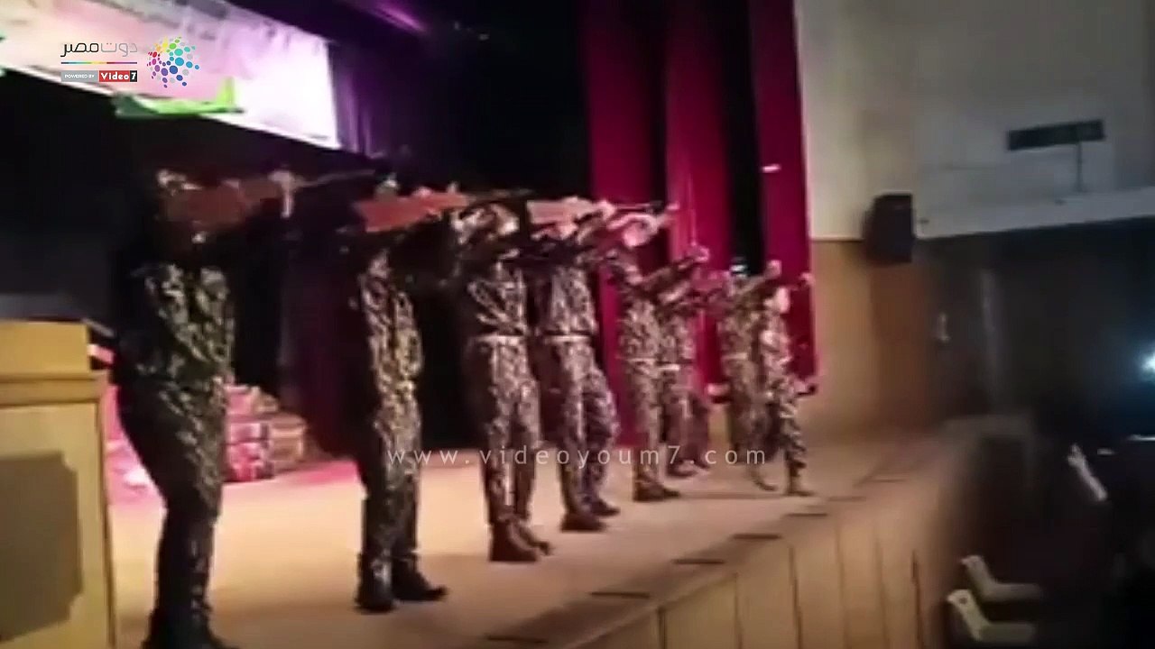 محافظ دمياط ومدير جمعية المحاربين القدماء يكرمون أسر الشهداء
