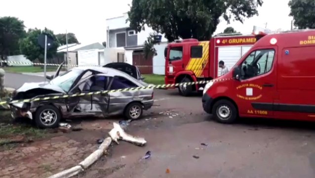 Homem fica ferido em colisão com três veículos