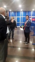 A Haber muhabirinden CHP'li vekile: Ya geç yerine...