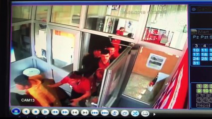 Denizli'deki deprem okulun güvenlik kamerasında