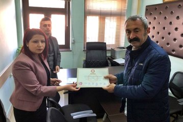 Komünist Başkan Maçoğlu, Mazbatasını Aldı