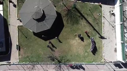 Engellerini Halk Oyunları ile Aşıyorlar