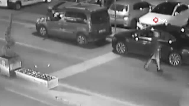 Otomobillerden Hırsızlık Yapan İkili Kıskıvrak Yakalandı...hırsızlar Kamerada