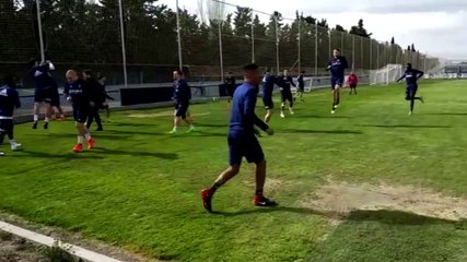 El Real Zaragoza Ultima la Puesta a Punto antes del Partido en Cádiz