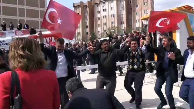 Hatay Büyükşehir Belediye Başkanı Lütfü Savaş mazbatasını aldı