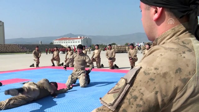 Jandarma uzman erbaşlar terörle mücadele için hazır - Gösteriler - İZMİR
