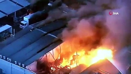 Tehlikeli madde üreten fabrika alevlere teslim oldu